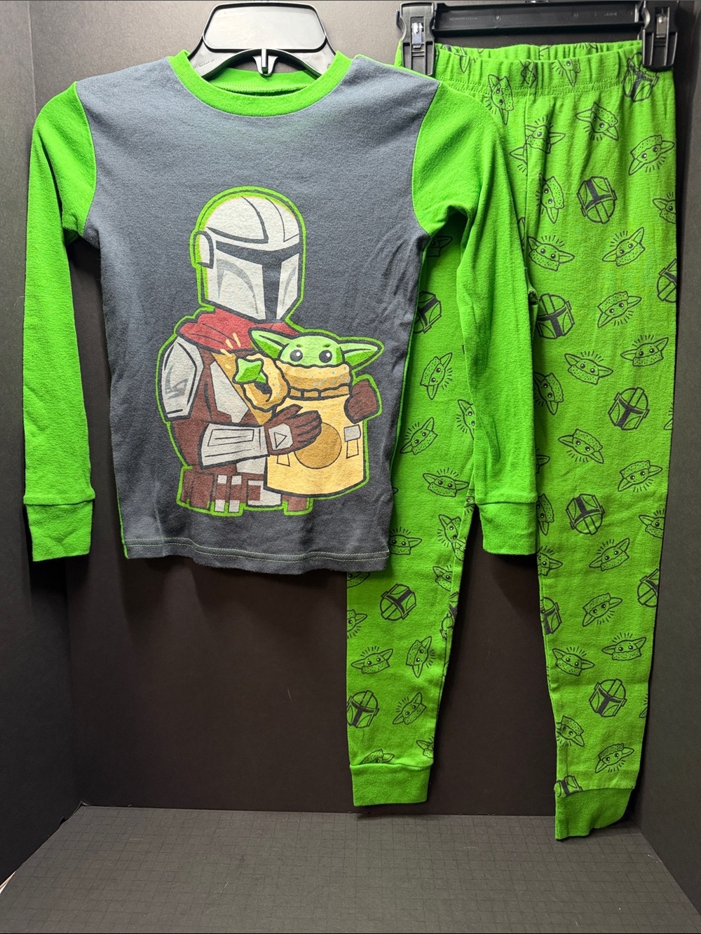 Star Wars Green & Gray Mandalorian Kids Pajama Set with Grogu Graphic